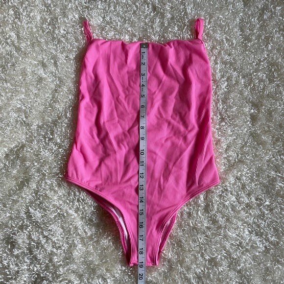 Bikini - Picture 4 of 6